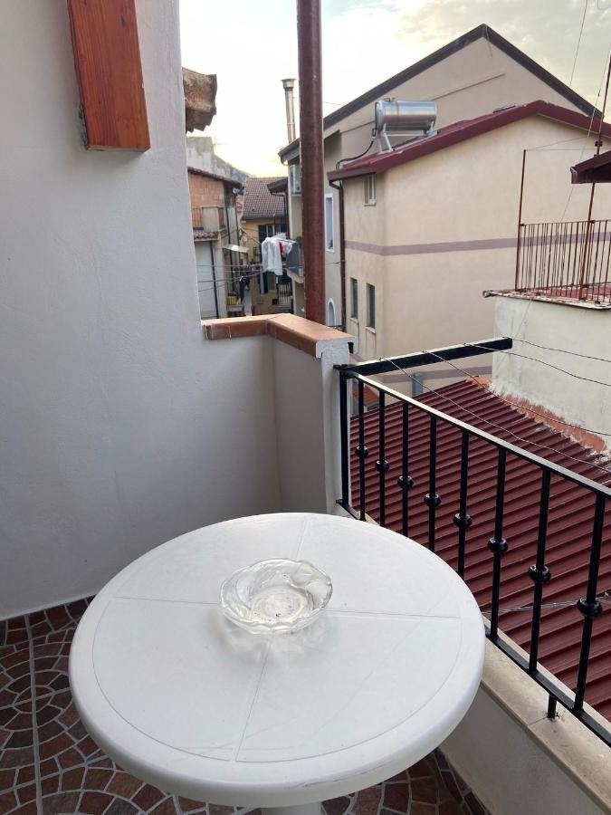 B&B Casetta Verde Felice 希拉 外观 照片