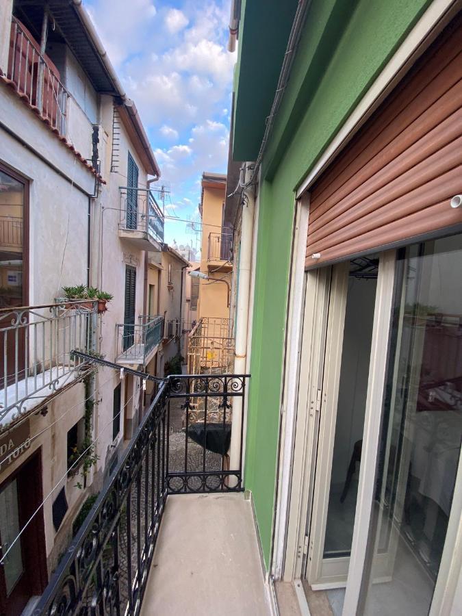 B&B Casetta Verde Felice 希拉 外观 照片